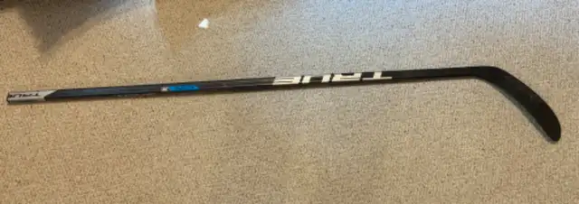 Used Left Hand Senior True XCORE 9 Stick - 95 Flex TC4 Curve in Hockey in Kitchener / Waterloo - Image 4