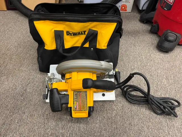 DEWALT 15 amp corded 7 ¼” Circular Saw in Power Tools in Oakville / Halton Region - Image 2