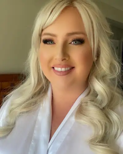 Hi there my name is Rachel ! I am a certified professional makeup artist located in Ottawa.. I have...