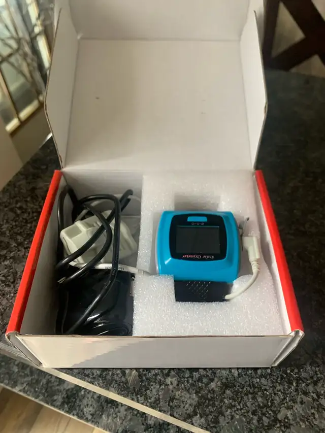 ToronTek B400 Oximeter in Health & Special Needs in Saskatoon - Image 3