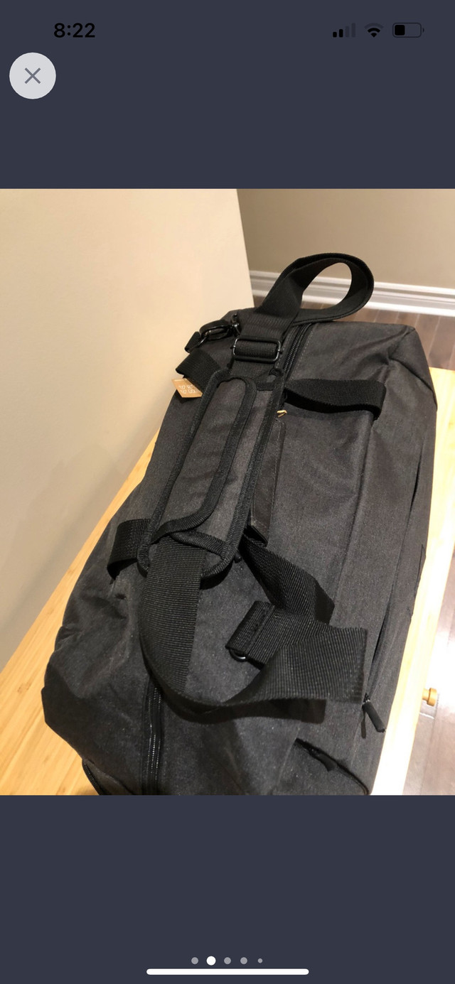Nouvelle sacoche grise -  New grey/ charcoal bag  dans Femmes - Sacs et portefeuilles  à Ville de Montréal - Image 4