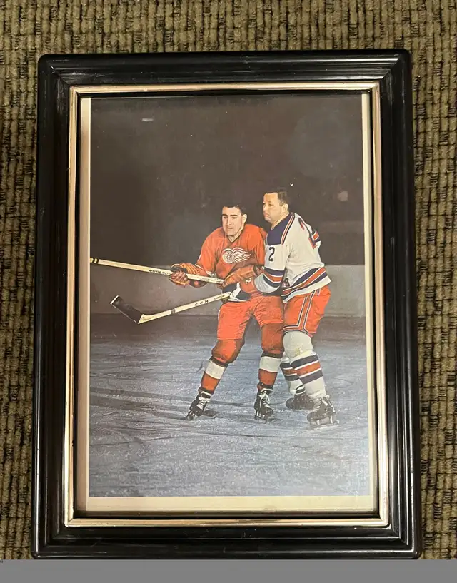 Hockey Action Players Howe Beliveau Harvey Kelly Ullman Bathgate in Arts & Collectibles in City of Toronto - Image 7