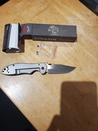 Kershaw Emerson CQC-6K with box and spare screws.