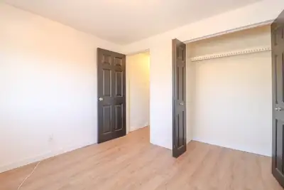 ADDRESS: 1691 Heron Road Area: Heron Gate For Rent: $900/available in September All inclusive room s...