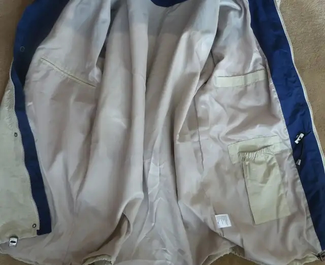 Kodiak Waterproof Light Nylon Jacket (Mens XL) in Men's in Calgary - Image 6
