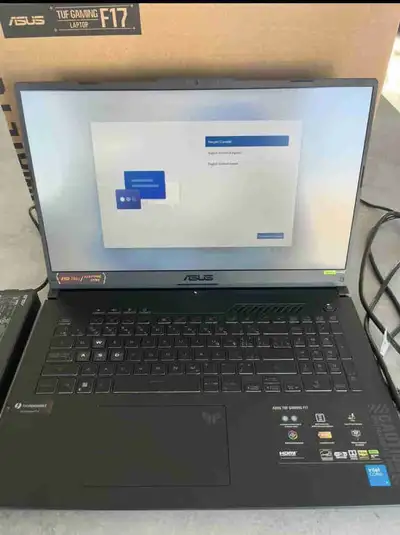 Ordinateur portable gaming ASUS TUF F17 en excellent état, très peu utilisé. Remis à zéro (Windows p...