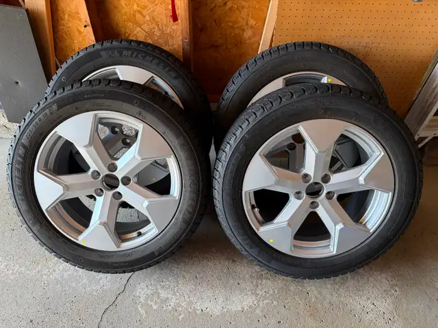 Volvo EX30 Winter Tire Package (Michelin X-ICE Snow 225/55R18) in Tires & Rims in Oakville / Halton Region - Image 3