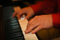 Cours de piano, guitare et accordéon-piano