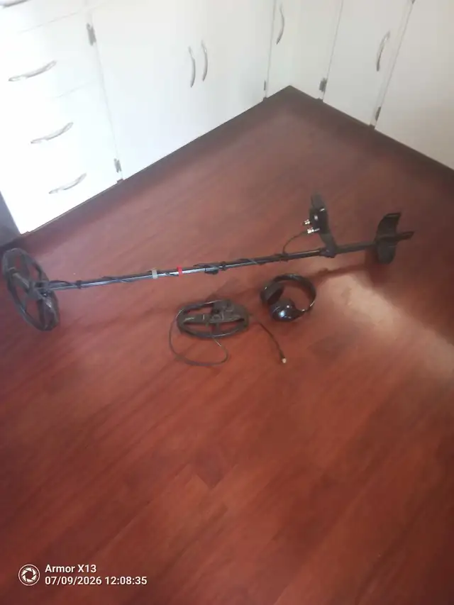 legend metal detector 