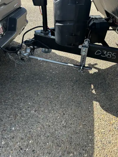 Husky center line RV hitch, with sway bars. It has only been used a handful of times. Sold trailer d...