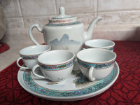 Vintage Tea Set - Mountanscape