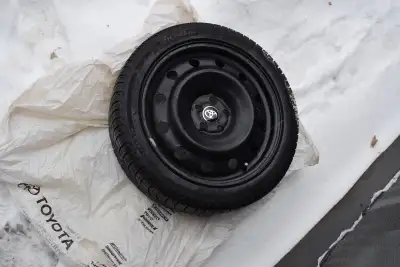 4x215/45r17 MICHELIN X-Ice Xi3 winter tires Toyota Corolla rims 5x100 I have 4 winter snow tires mou...