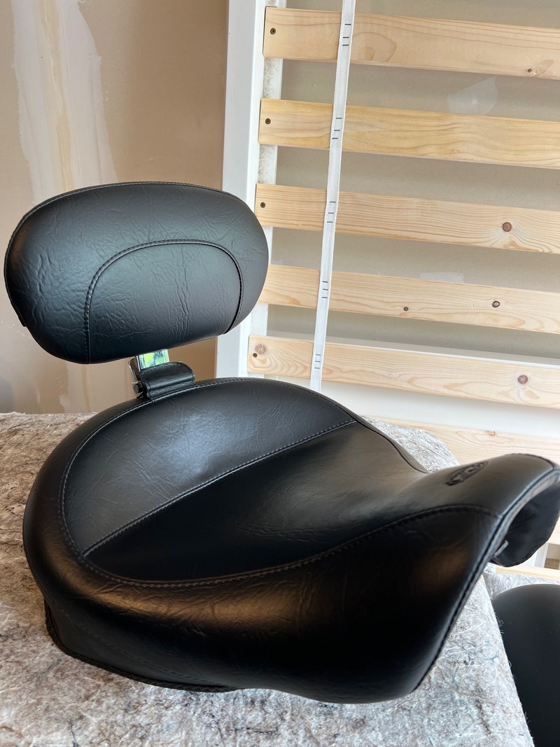 Harley HD Mustang Wide Touring Solo Seat Backrest 79358 Motorcycle
