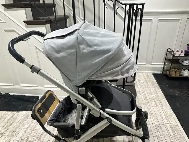 UPPAbaby Vista Stroller in Strollers, Carriers & Car Seats in City of Toronto - Image 3