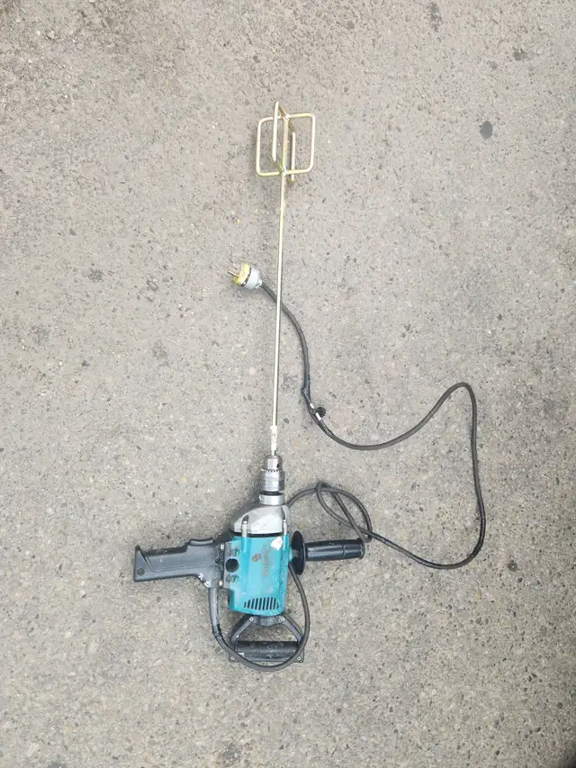 older makita mixing drill 6.5 amp new mixing spade 90 cash628637334768671219