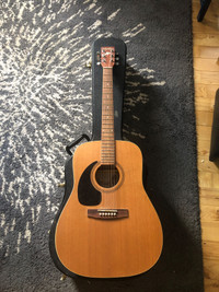Art & Lutherie Cedar Guitar