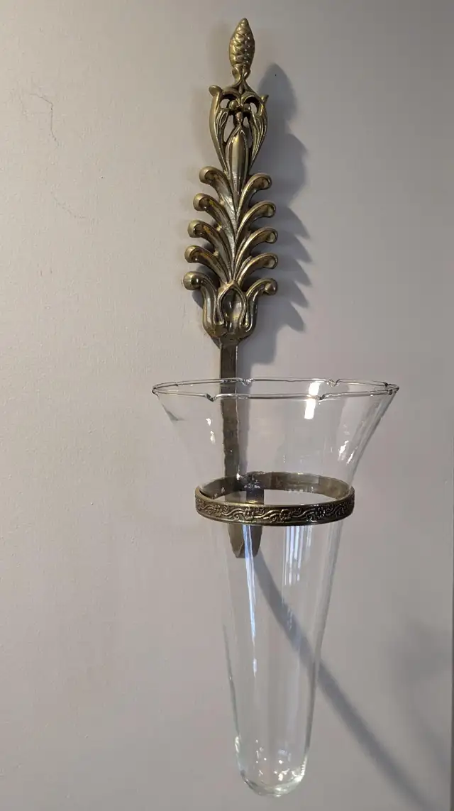 Decorative Brass Sconces -Two pieces in Home Décor & Accents in Ottawa - Image 2