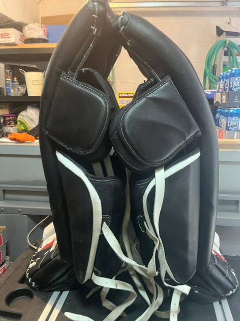 Goalie Equipment for Sale - Used in Hockey in Mississauga / Peel Region - Image 3