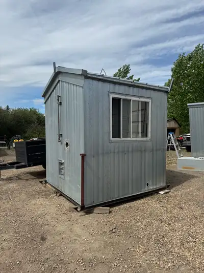 8x8 shed 10 feet tall at peak on skid has a heater $1000 obo