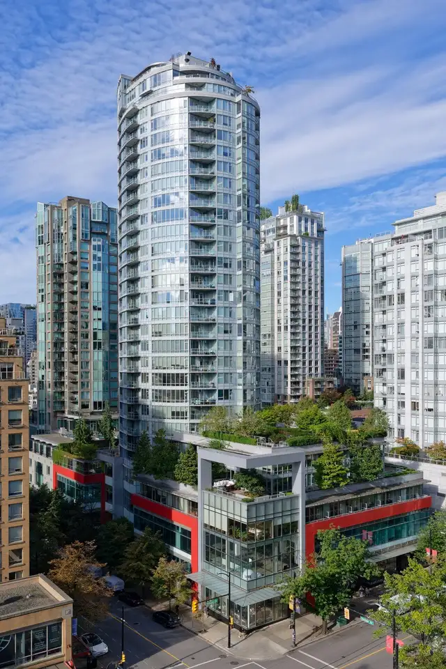 2 Bedroom 2 Bathroom Atelier on Robson - March 1