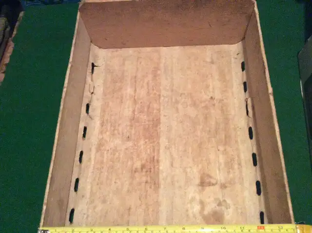 Wood Grape Crate  “M & V” Jasmine Vineyards (USED) in Arts & Collectibles in Mississauga / Peel Region - Image 6