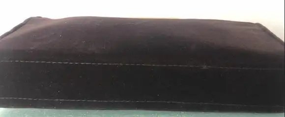 Collectible YSL Velvet Clutch in Women's - Bags & Wallets in Mississauga / Peel Region - Image 4