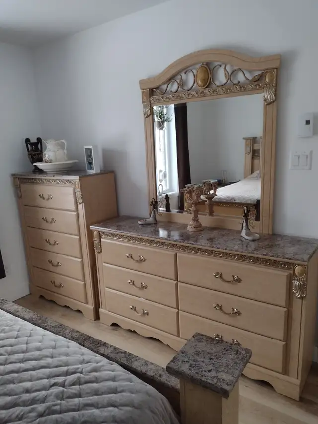 Grand 5 1/2 lumineux avec garage