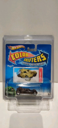 Hot Wheels Water Revealers color shifters Batmobile Dark Knight 