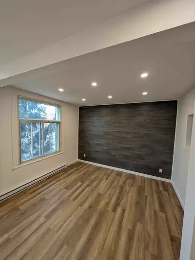 Spacieux 4 1/2 à Verdun COMPLÈTEMENT RÉNOVÉ (électros inclus) Beau, ensoleillé et très spacieux 4 1/...