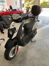 Yamaha Zuma 2018 50 FX Scooter