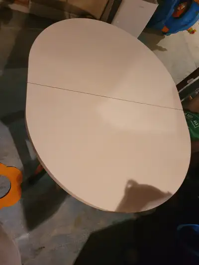 A vendre une table de cuisine, View more