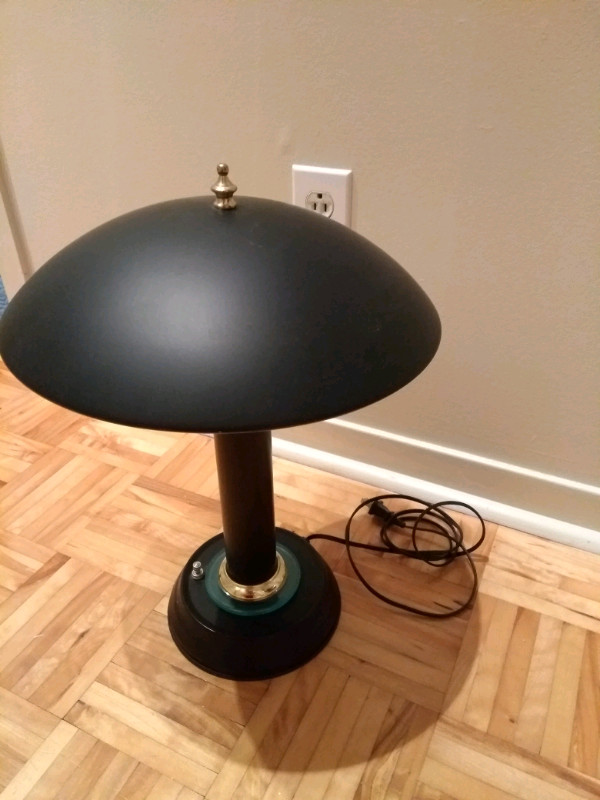 Lampe de bureau  dans Éclairage intérieur et plafonniers  à Ville de Québec - Image 2