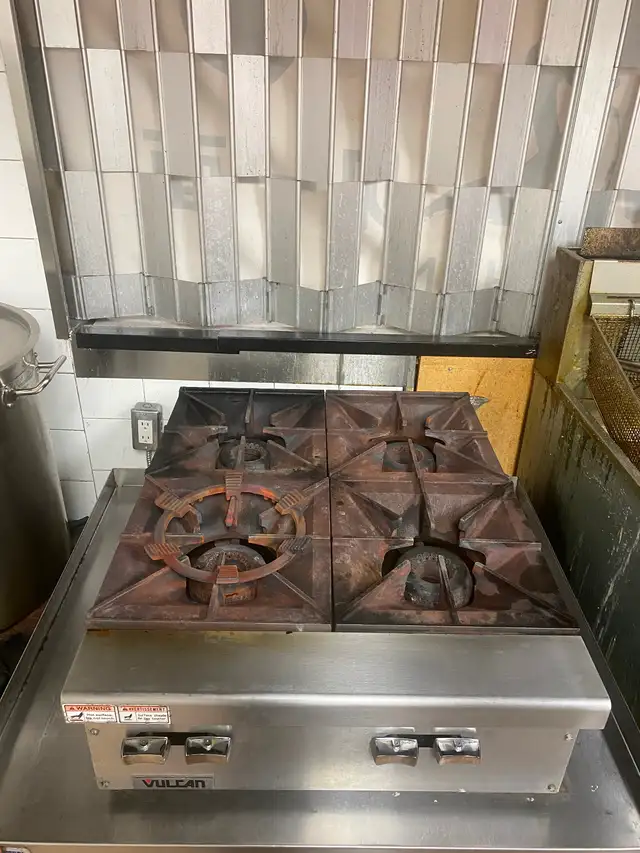 Used Commercial Stove for SALE! in Stoves, Ovens & Ranges in Markham / York Region - Image 2