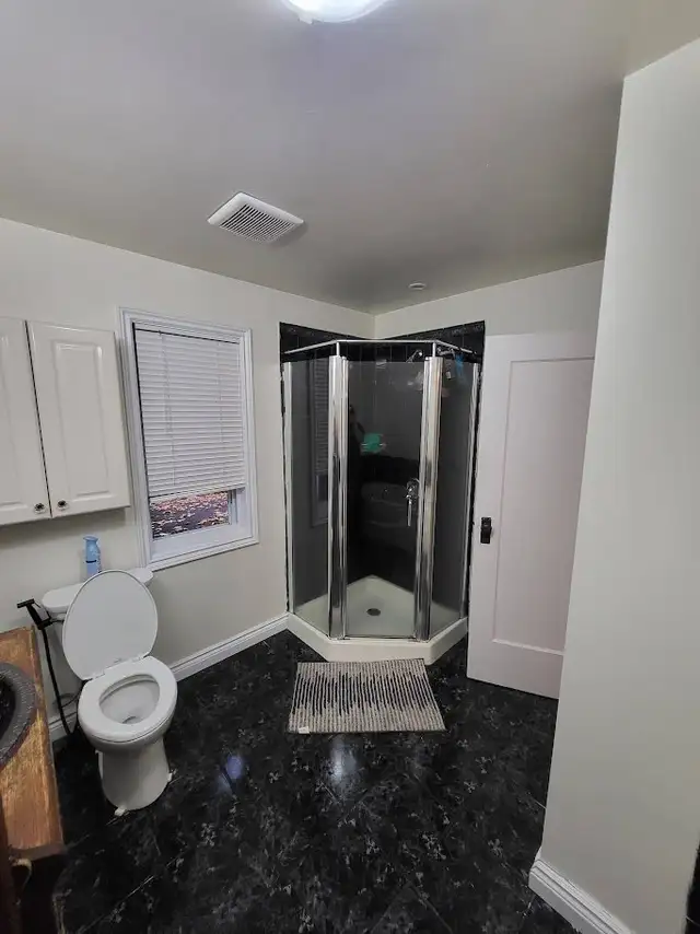Spacious Private Room for Rent – Available Immediately! in Room Rentals & Roommates in Peterborough - Image 6