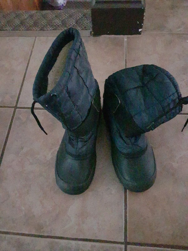 Snow boots  dans Enfants et jeunesse  à Moncton