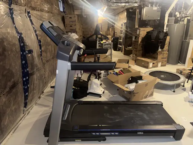 Treadmill 64562370676355120