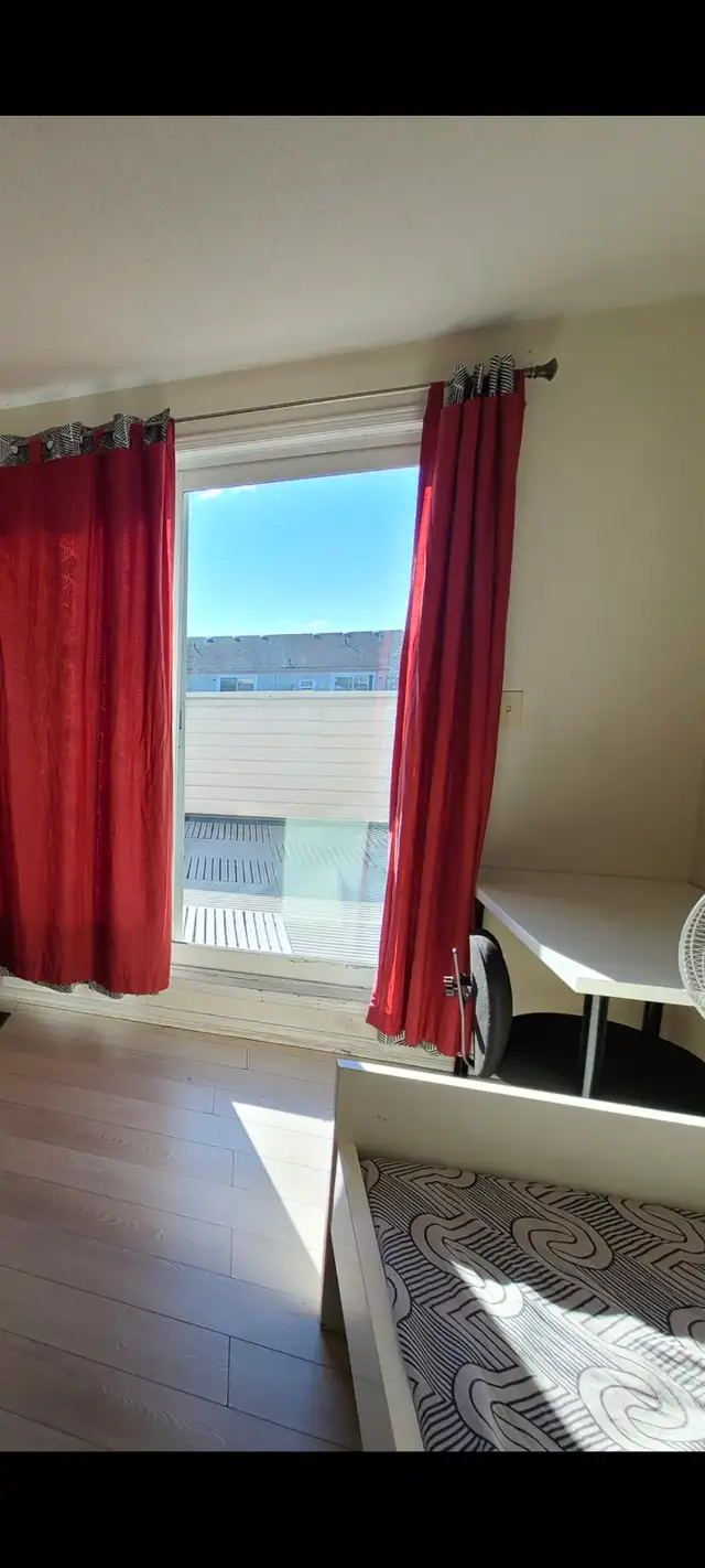 Rooms Minutes walk Finch west subway station, and York U campus