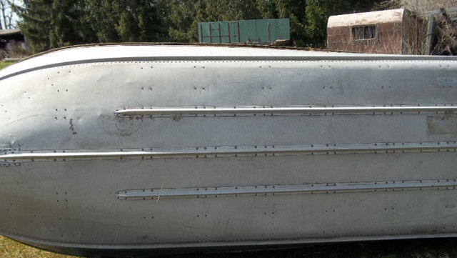 13 ft aluminum boat and trailer in Powerboats & Motorboats in Leamington - Image 4