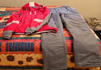 Women Downhill Ski Suit size 8, View more