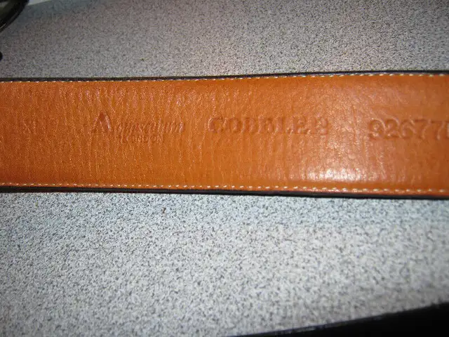 Aquascutum London Luxury Leather Belt Cobbler in Other in City of Toronto - Image 5