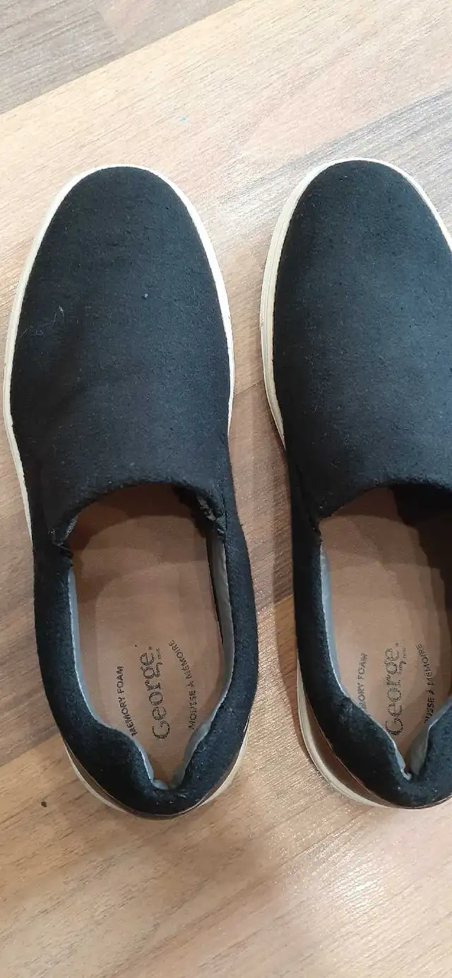 men's shoes, with memory Foam,size 9 in Men's Shoes in City of Toronto - Image 5