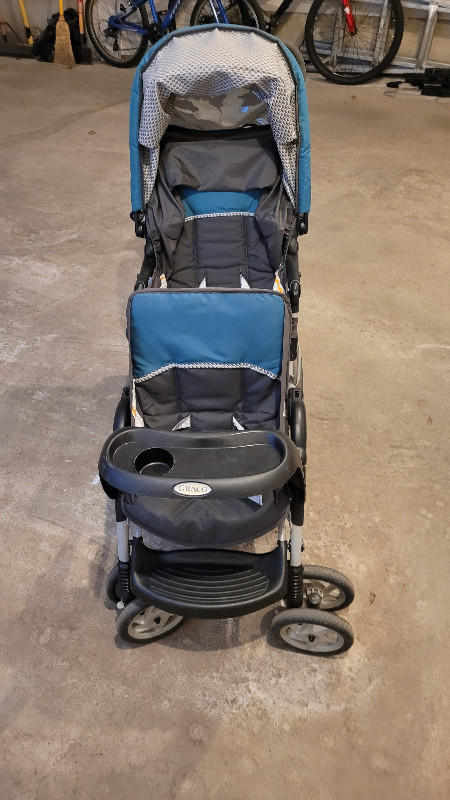 Graco Double Stroller in Strollers, Carriers & Car Seats in Calgary - Image 4