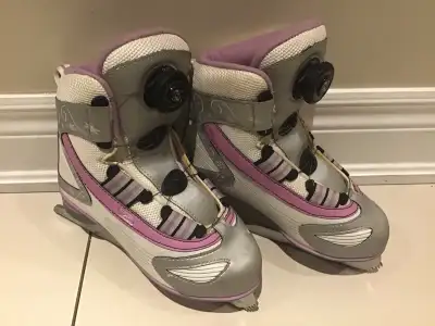 KIDS GIRLS FIGURE SKATES SIZE 3, View more