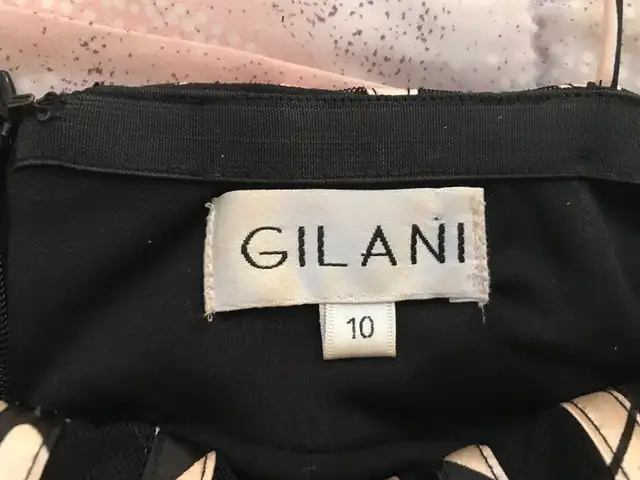 Robe Gilani gr.10  long. 36po. polyester/spandex très propre 25$ in Women's - Dresses & Skirts in Laval / North Shore - Image 4