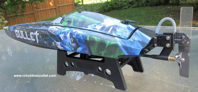 RC Racing Boat  Bullet V4E Brushless Electric RTR with 2 LIPO in Hobbies & Crafts in Winnipeg - Image 3