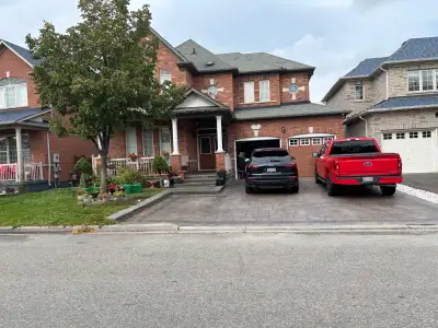 Semi master Room available for rent along with walk in closet . Room is unfurnished. Washroom is att...
