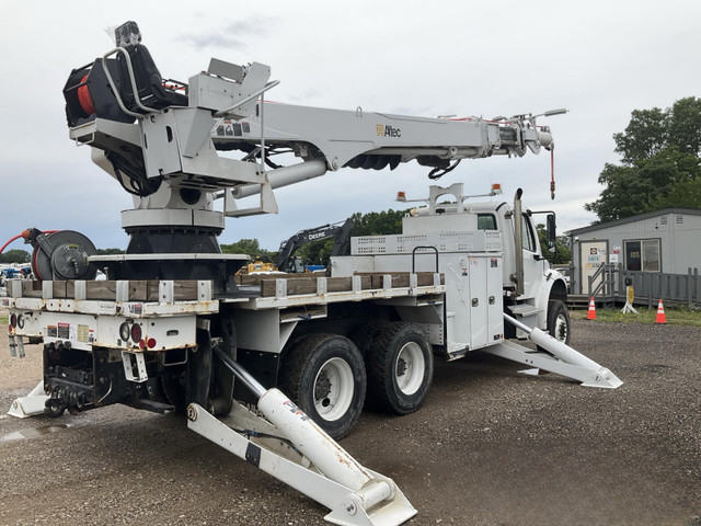 2019 Freightliner M2 Carrying a Mounted Altec DT65 Digger Derric in Other in Delta/Surrey/Langley - Image 4