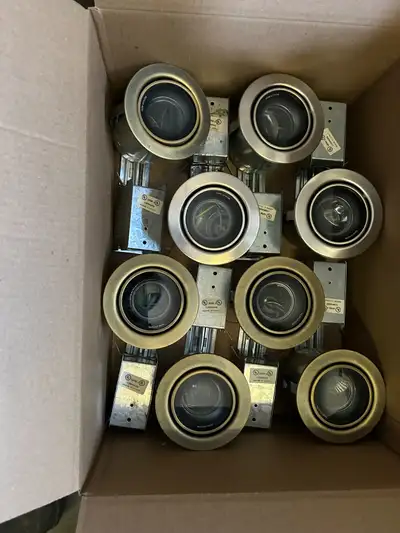 Recessed lights / lumières encastrées, View more