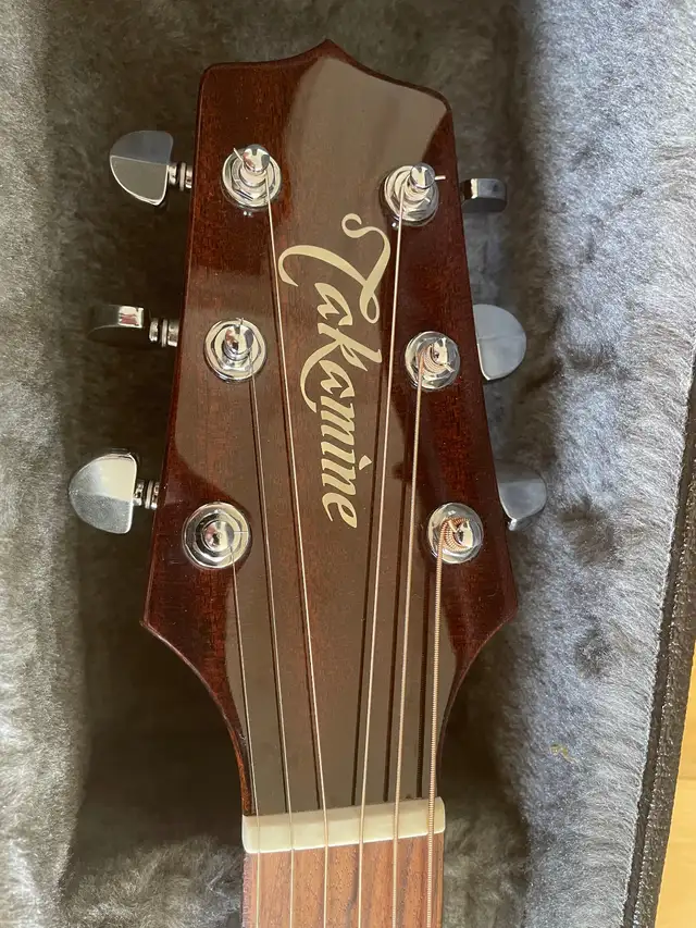 Guitare Takamine gauchère EF340CLH / Lefty Takamine EF340CLH in Guitars in Laval / North Shore - Image 3