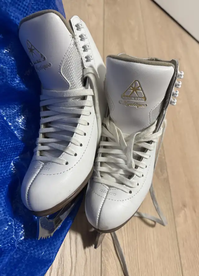  skates size 5 in Skates & Blades in Markham / York Region - Image 8